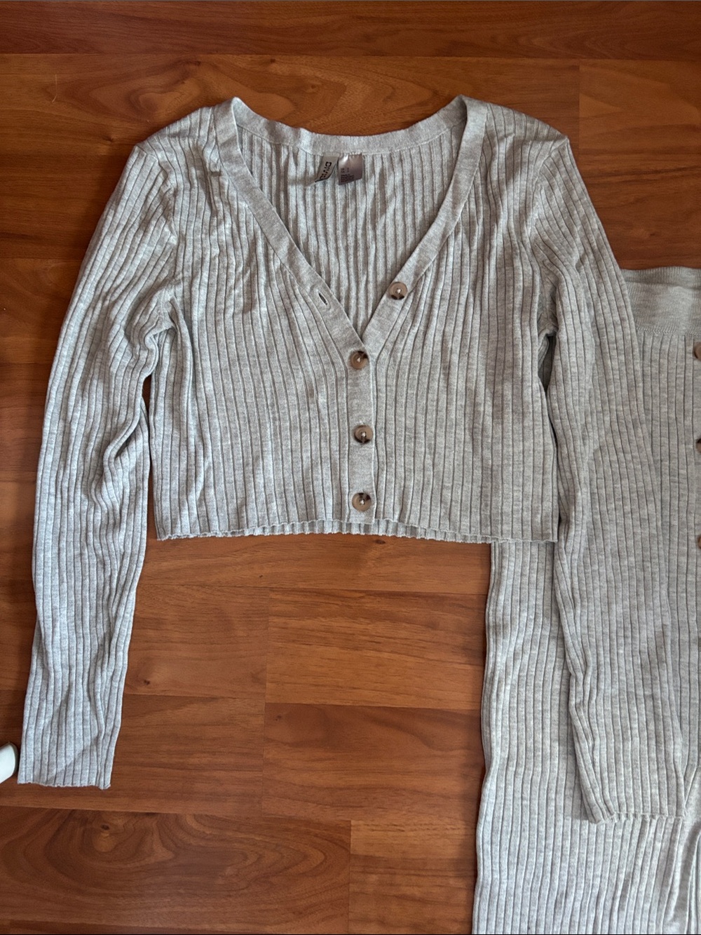 H&M Light Gray Ribbed Button-Up Sweater Set - Picture 2 of 4